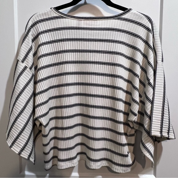 Willow Root Small Crop Shirt Statement Sleeves, Split Sleeve - Black Stripes - Picture 5 of 12